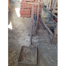 Coltar metalic pentru sectiuni de gard 105x110 cm
