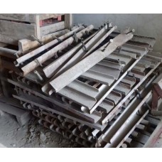 Reținere de metal. perete pentru fixarea cofrajelor din lemn 100x7,5x3,5mm